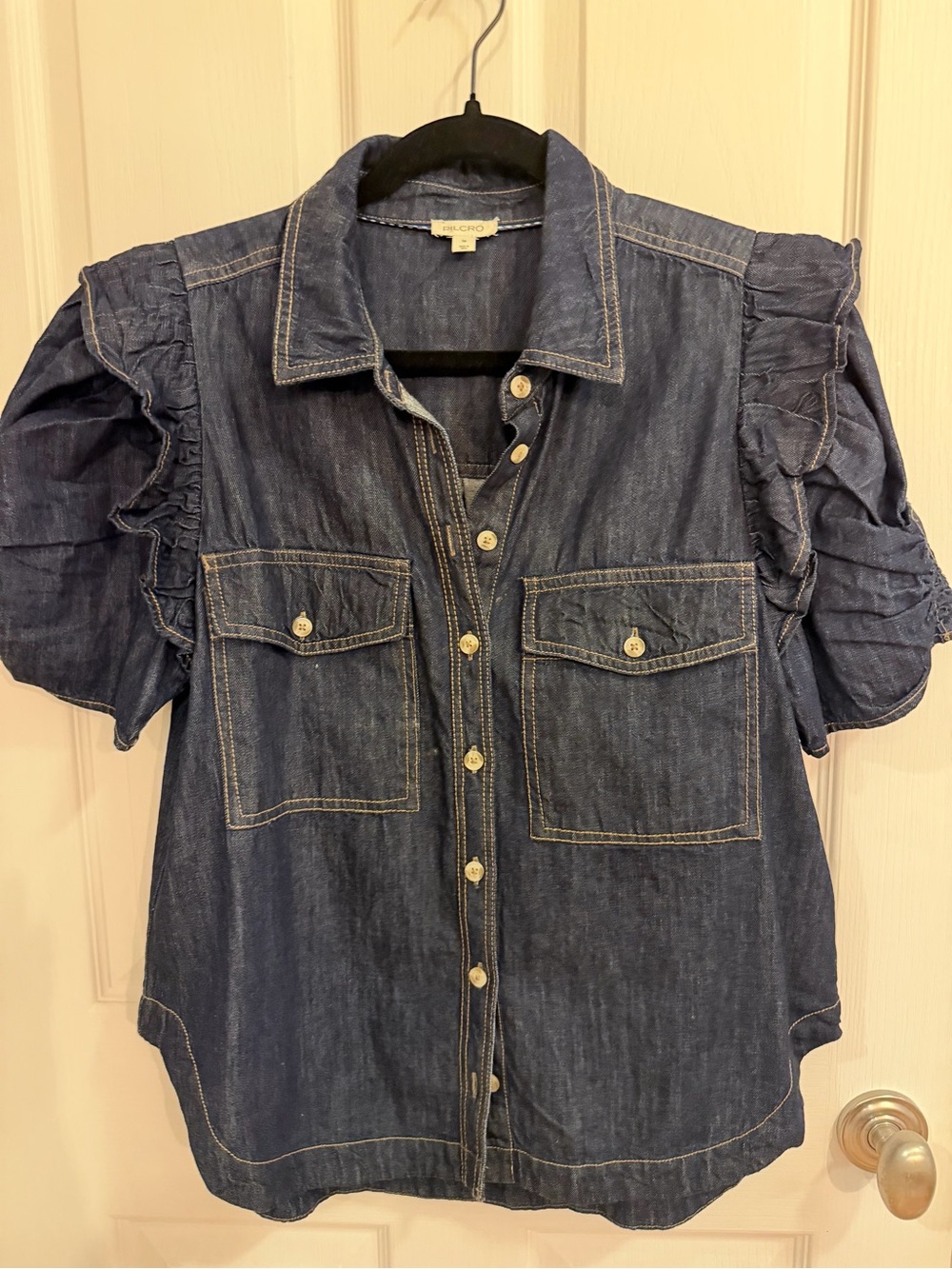 Anthropologie Pilcro - The Ozzi Ruffle-Sleeve Buttondown Shirt - Picture 2 of 3